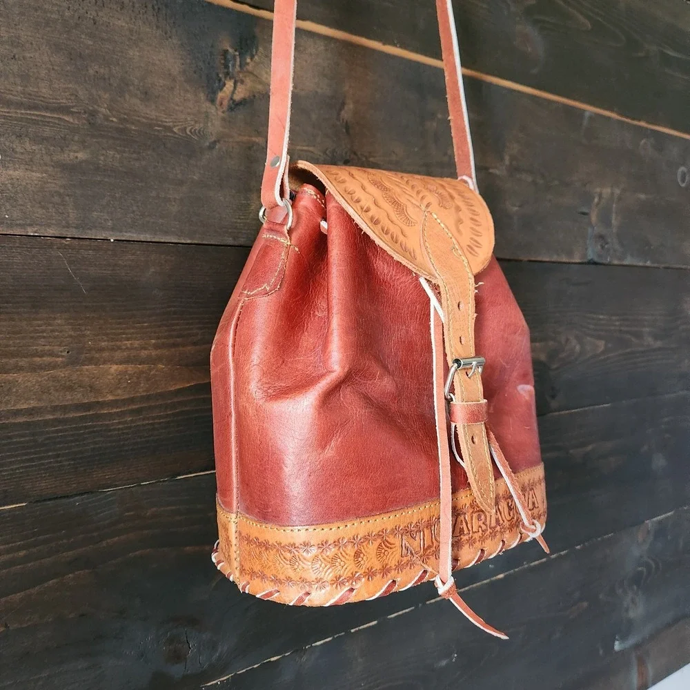 The Unbranded Brand vtg hand